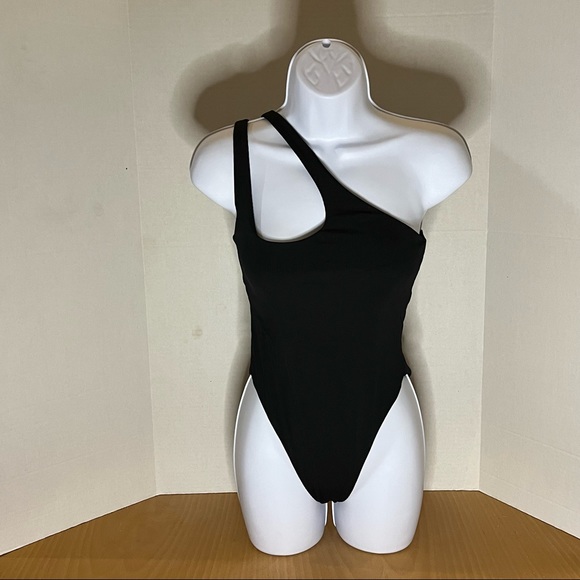 NWOT L*Space Phoebe Classic One-Shoulder Rib One-Piece Swimsuit - Picture 2 of 9